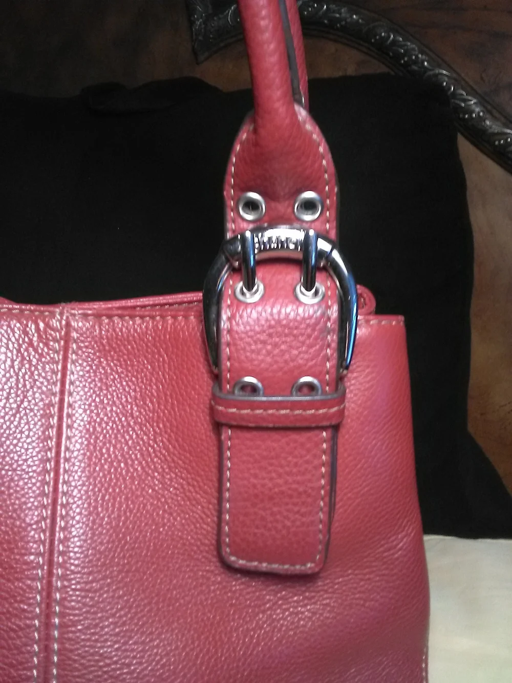 LK NEW TIGNANELLO Classic Red Leather Tote Handbag CHAIN PRINT + LOGO INSIDE